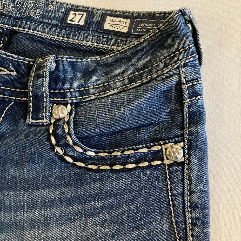Miss Me Jeans 27 (Fit 27x29.5) Mid-Rise Skinny Jeans Blue Rhinestone Cross
